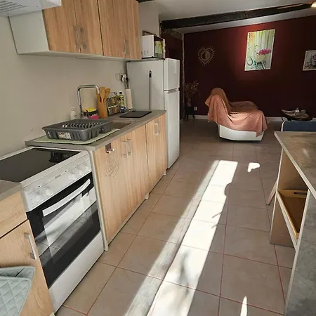 Appartement 2 Personnes Avec Jardin Et Salle Spa Lägenhet